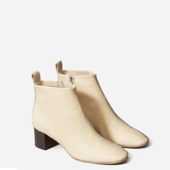 EVERLANE Day Boot Ecru Cream Leather Ankle Side Zipper Almond Toe. Lightly worn - Picture 2 of 5